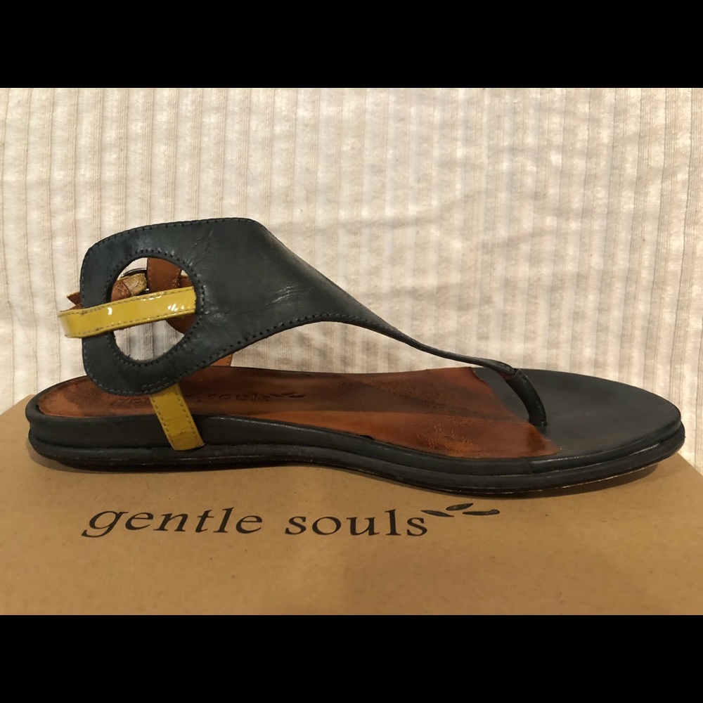 Gena Souls Sz 9 Opal Le Charcoal Blue and Chartreuse Sandals